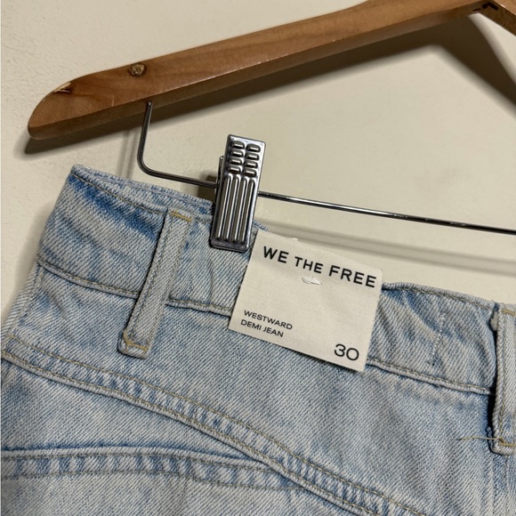 Free People We The Free Westward Demi Jeans - Picture 8 of 8